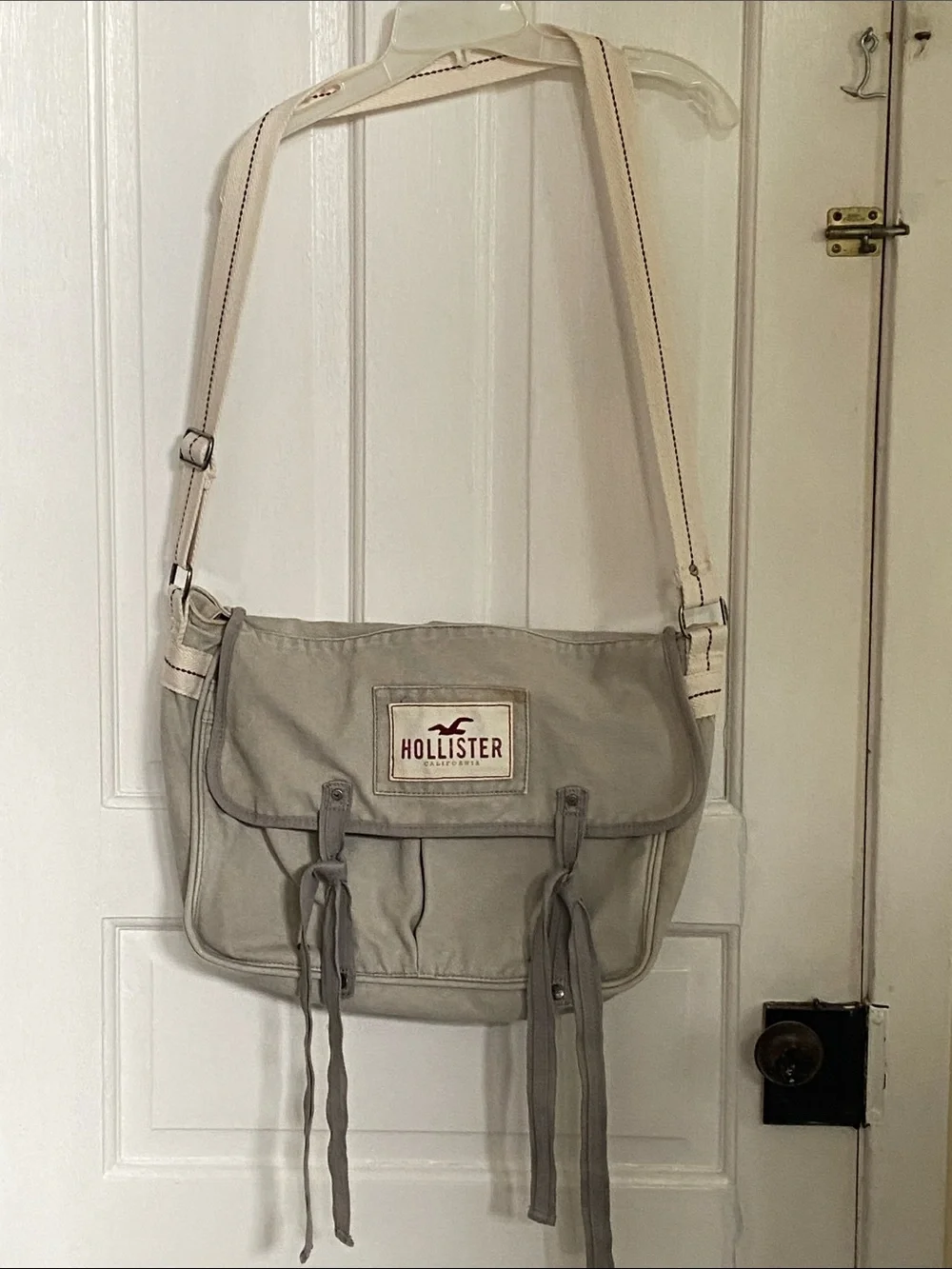 Hollister Vintage YK2 Neutral Grey Canvas Messenger Bag with Adjustable Strap